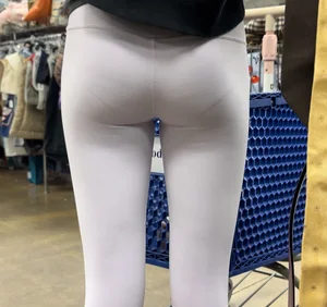 Petite butt in Lulu leggings VPL