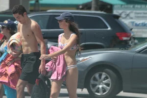 Candid Florida beach and bikini girls