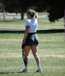 PAWG with sunlit cheeks