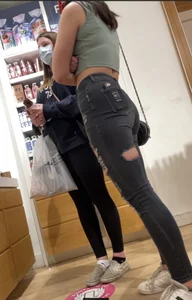 Two teens lookin for hot cream