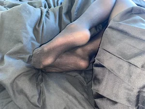 Teen girls and their feet