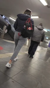 Brunette in tight jeans got suspicious