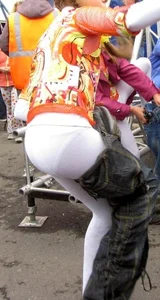 Candid girls in leggings and tights