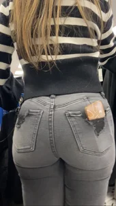 Latina MILF with the sweetest thick round ass in jeans