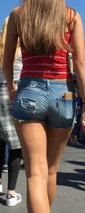 Babes in Short Shorts