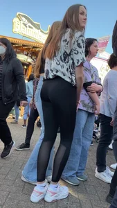 Great long slim legs and ass in yoga pants, street candid girl