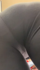 Milf with vpl. Closeups