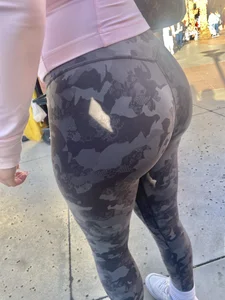 New years shopping, lots of sexy women in tight leggings