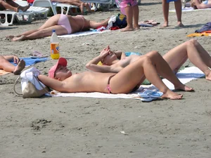 Topless and nude beach sexy girls