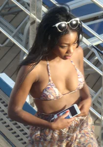 Bikini girls