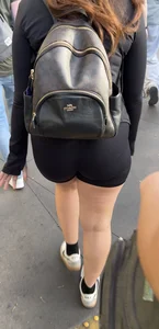Foreign Girl Big Ass Closeups(OC)