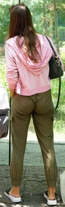 (NON OC) these pants makes me crazy