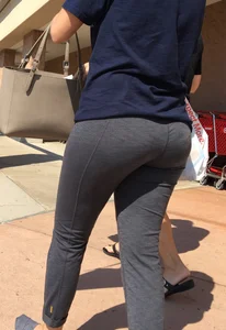 Big booty babe at Target in grey leggings