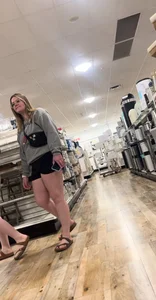 Thick White Suburb Milf in Spandex