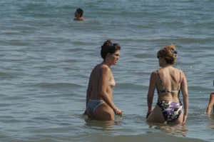 Sexy mature girls on Vilanova topless beach