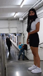Teen, leggings negros con buen culo