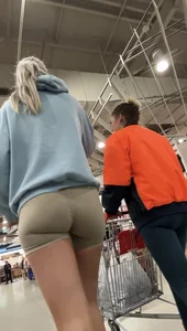 Blondie with skin color shorts and some milfs rocking the bubble butts today at the mall