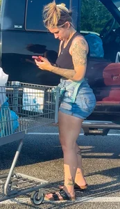 Shopping wife Pawg Jean shorts!