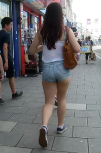Various sexy teens in little shorts