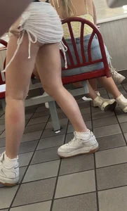 Sorority chicks go to to InNOut half naked