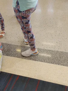 Flower print leggings blondie at the airport