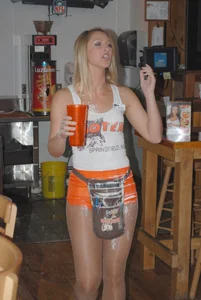 Candid sexy Hooters girls in their uniforms