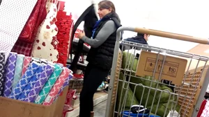 Milf with a nice ass in leggings shopping with vpl