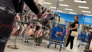 BBL queen and juicy curvy woman at Ross