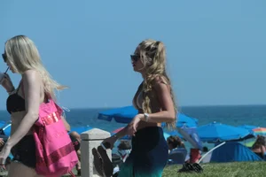 Sexy Florida girls in bikinis