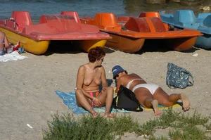 Verna topless beach girls out in the sun