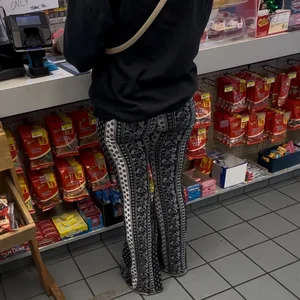 Bubble White Girl in the Flare Leggings (OC)