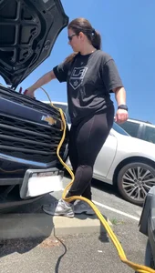 Chubby Hockey Geek, nice BUTT n THIGHS