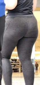 WHOLE LOTTA ASSES (varierty) AT MALL