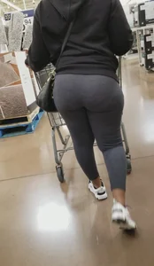 Wig at walmart is crazy  but I’d still clap