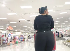 3 MILFs w/ Fatties