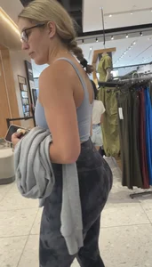 ridiculously fit blonde pawg w glasses in lulus