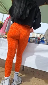 Slim latina perfect body in orange leggings [oc]