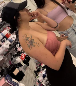 (OC) ROSS LATINA MILF NIPS & BOOTY