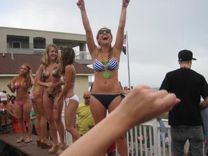 IOP Bikini Contest Drivin N' Cryin Show May 2009