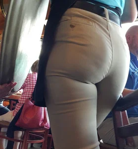 Blonde Waitress With Nice Ass in Khaki Pants (First Time Using Front Camera)