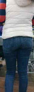 Tight Levis Jeans