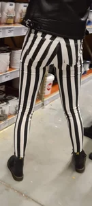 Tight ass black and white lines