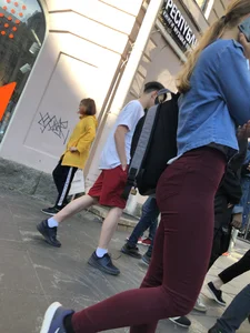 Perfect Ass And Fit Legs in Tight Red Jeans Street Crosswalk Creepshots Gallery