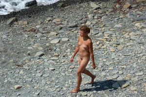 Publicly nude girls