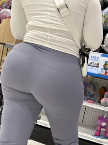 Latina in purple leggings |OC|