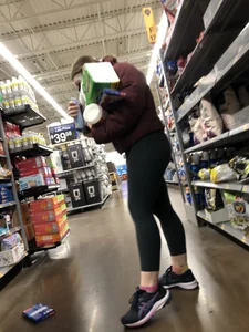 Squatting Teen Green Lulu VTL