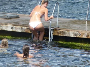 HOT! Teens in Bikinis (non-oc)