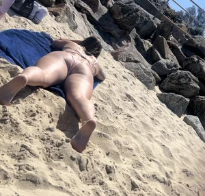 White Chick Tanning