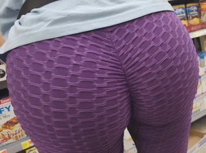 Latina BBL In Purple Leggings