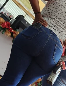 Mega booty in tight jeans beautiful spread
